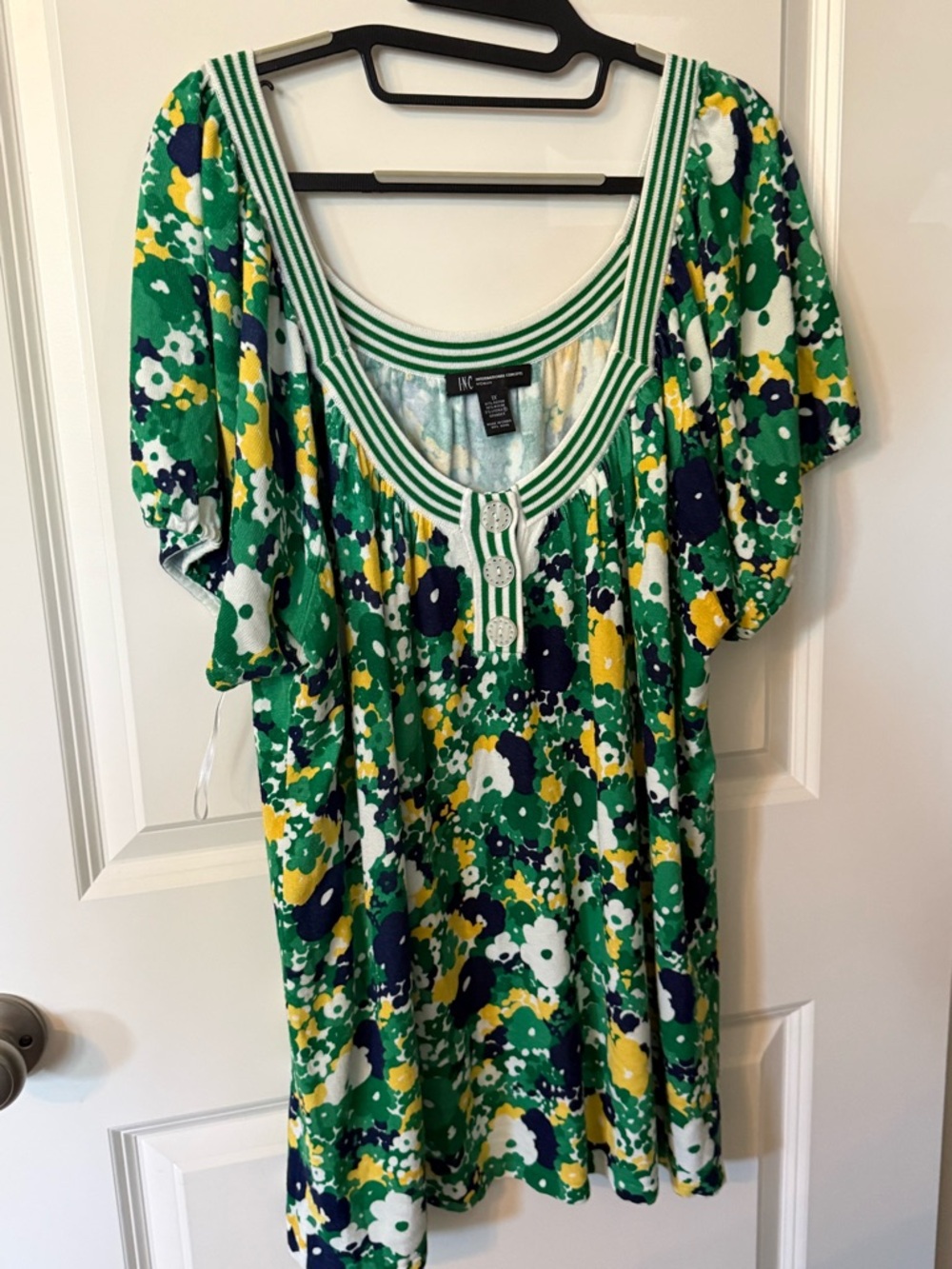 INC International Concepts Green Floral Scoop Neck Women's Top